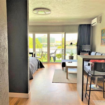 Danube View Artapartment With Balcony Budapest Exteriör bild