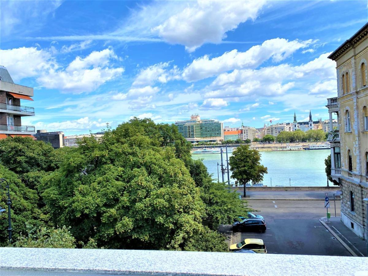 Danube View Artapartment With Balcony Budapest Exteriör bild