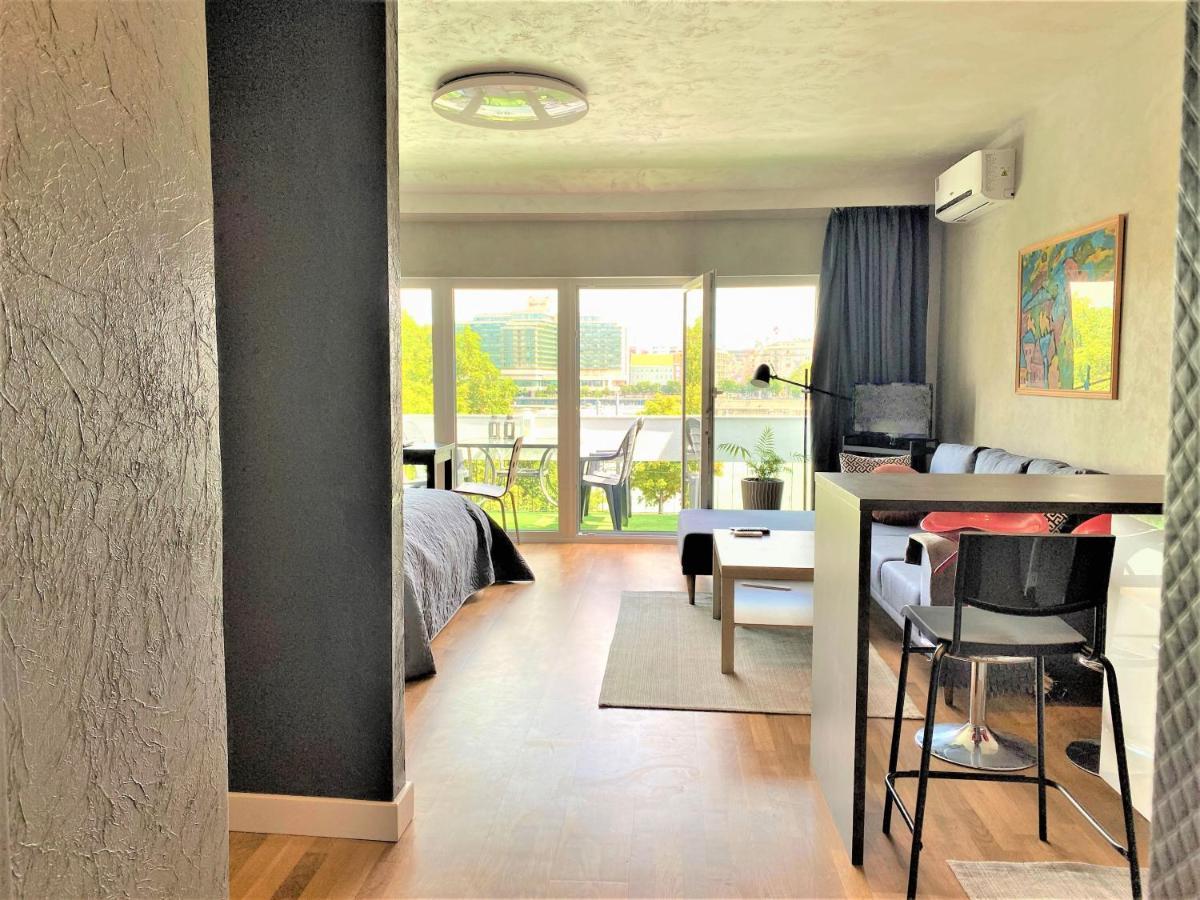 Danube View Artapartment With Balcony Budapest Exteriör bild